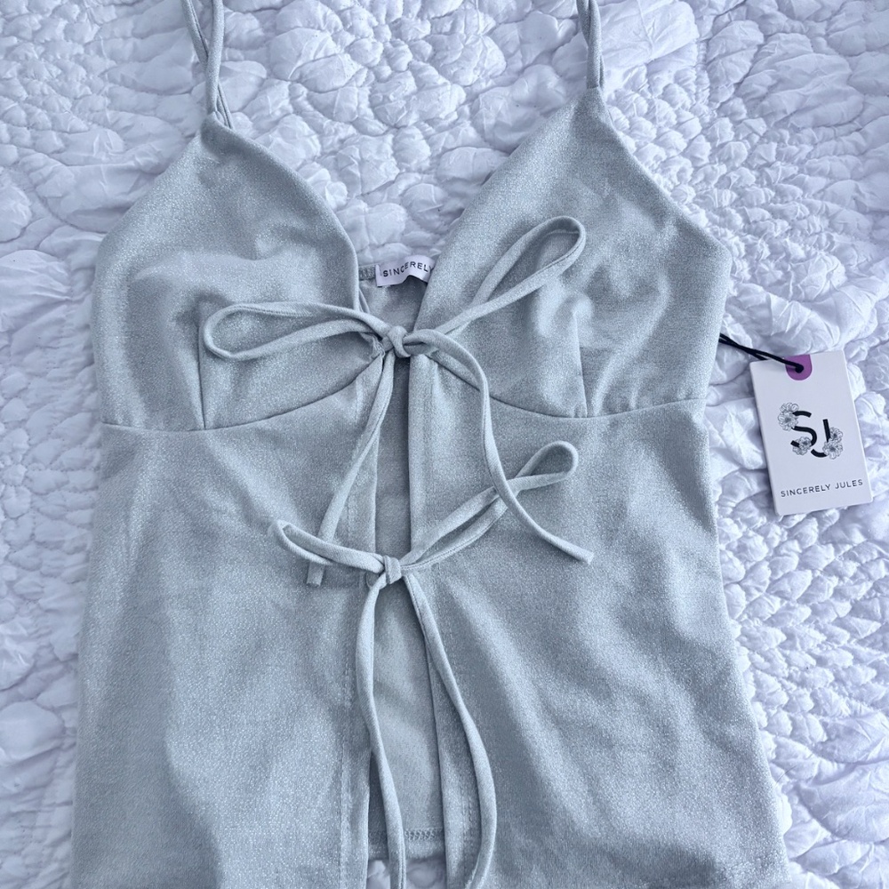 sparkle tie going out top